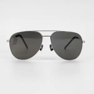 SAINT LAURENT CLASSIC 11 010